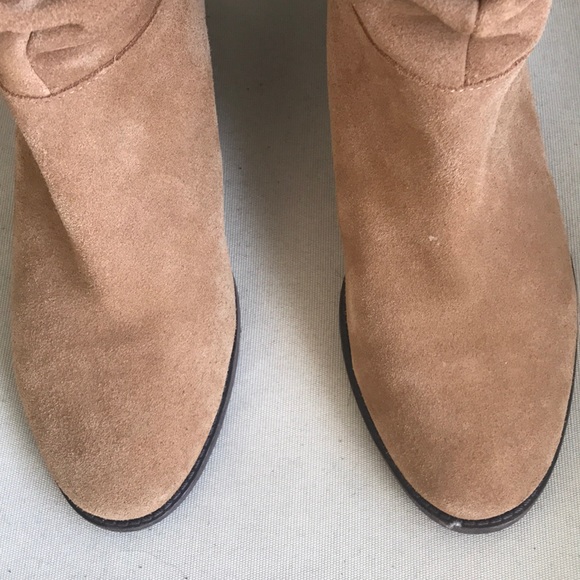 Jessica Simpson Women’s Flat Suede Boots - Picture 5 of 13